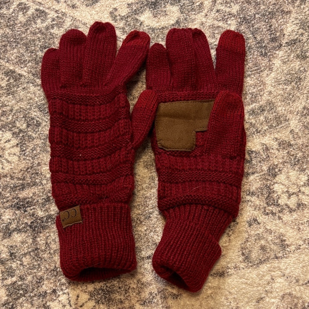 Women’s phone-friendly gloves
